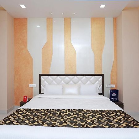 Oyo 10360 Hotel Grand Manoranjan Gorakhpur Exterior foto
