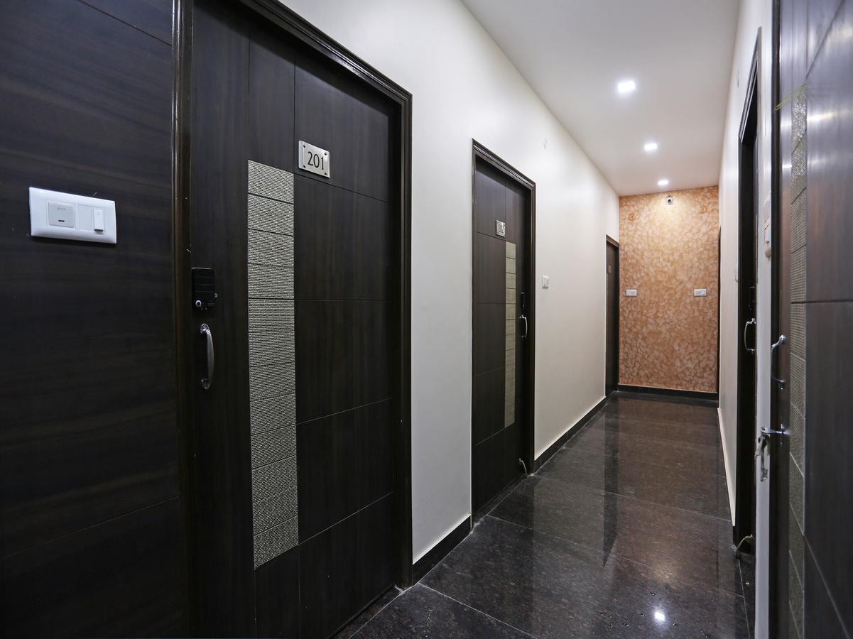 Oyo 10360 Hotel Grand Manoranjan Gorakhpur Exterior foto