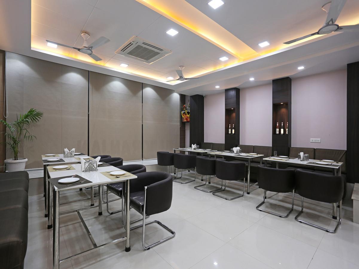 Oyo 10360 Hotel Grand Manoranjan Gorakhpur Exterior foto