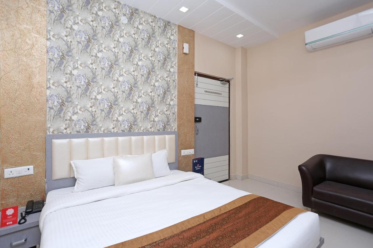 Oyo 10360 Hotel Grand Manoranjan Gorakhpur Exterior foto
