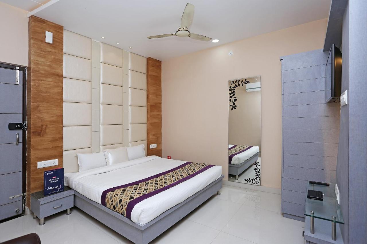 Oyo 10360 Hotel Grand Manoranjan Gorakhpur Exterior foto